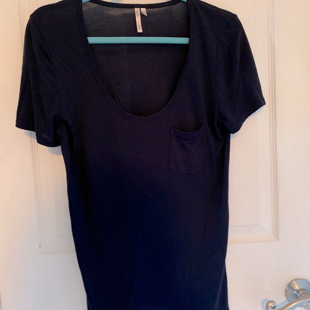 Banana Republic low neck t-shirt